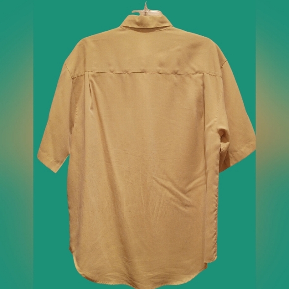 Button-down Men's Shirt EUC Size M - Picture 2 of 6